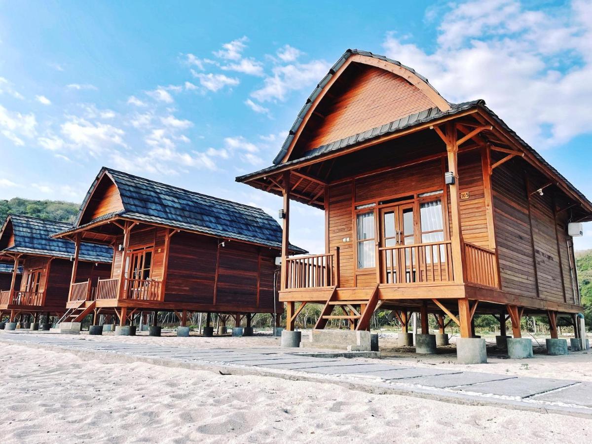 Azana Essence Villa Tabitha Lombok Bumbang ภายนอก รูปภาพ
