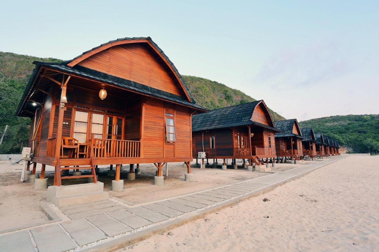 Azana Essence Villa Tabitha Lombok Bumbang ภายนอก รูปภาพ