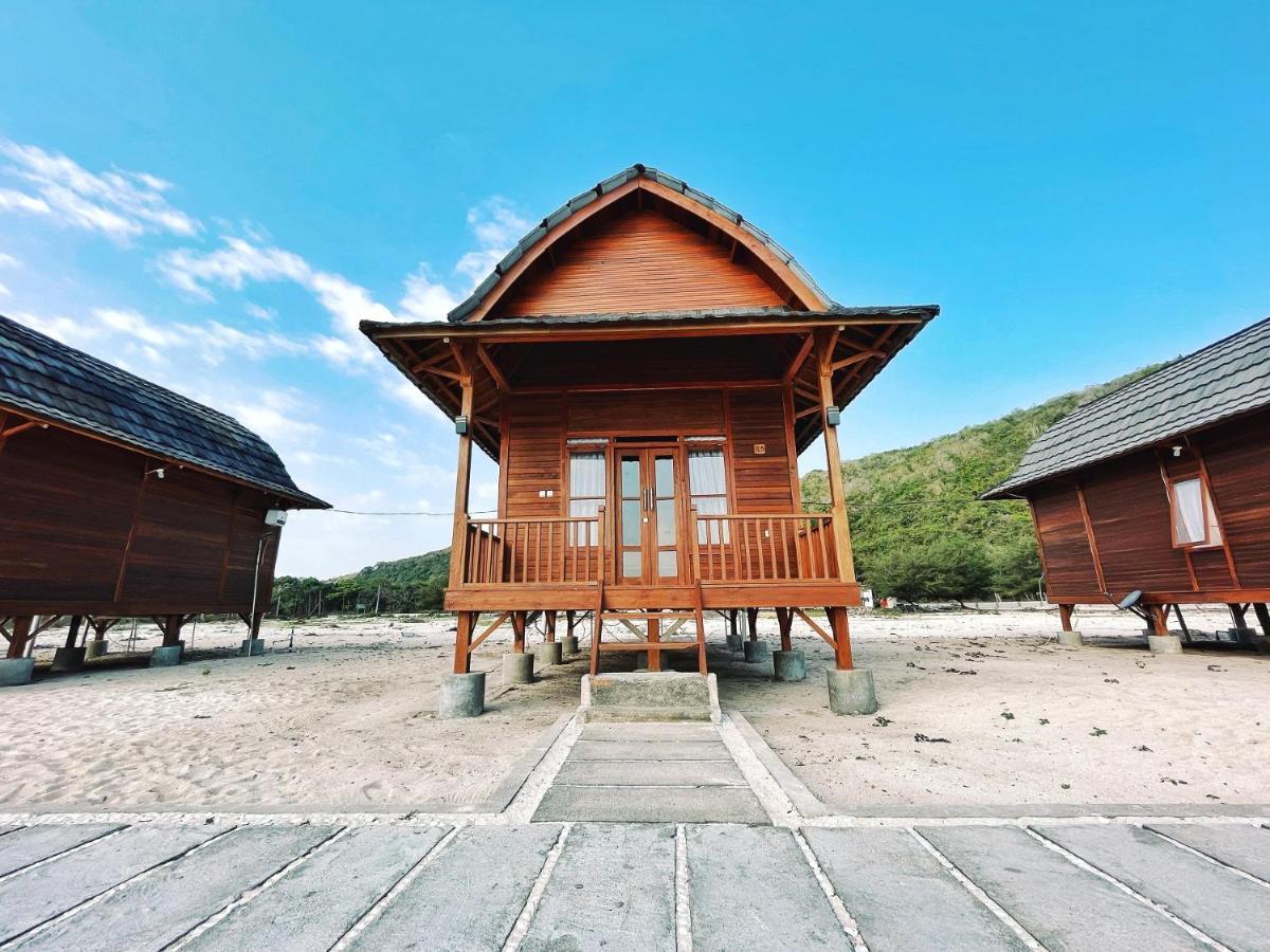 Azana Essence Villa Tabitha Lombok Bumbang ภายนอก รูปภาพ